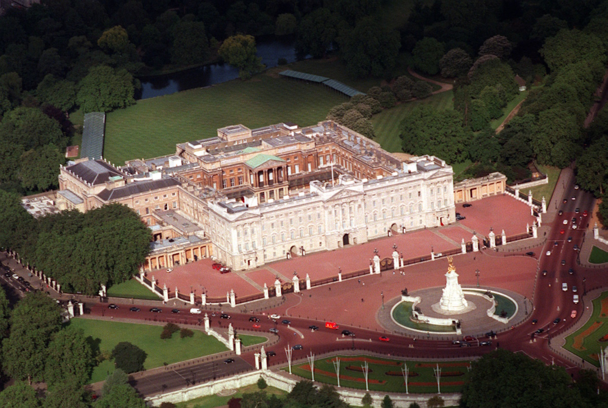 Aerial view of Buckingham Palace and surroundings