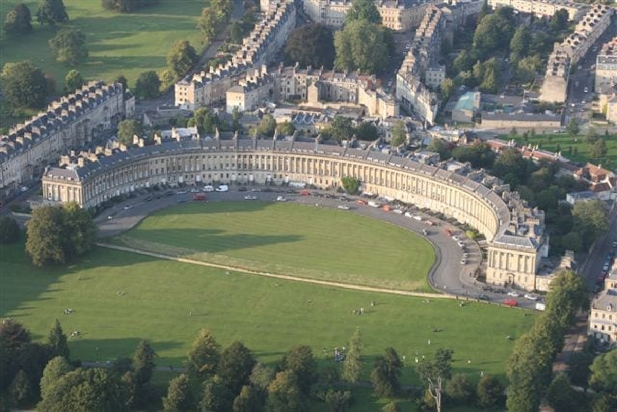 Royal Crescent in Bath, example of Georgian architecture